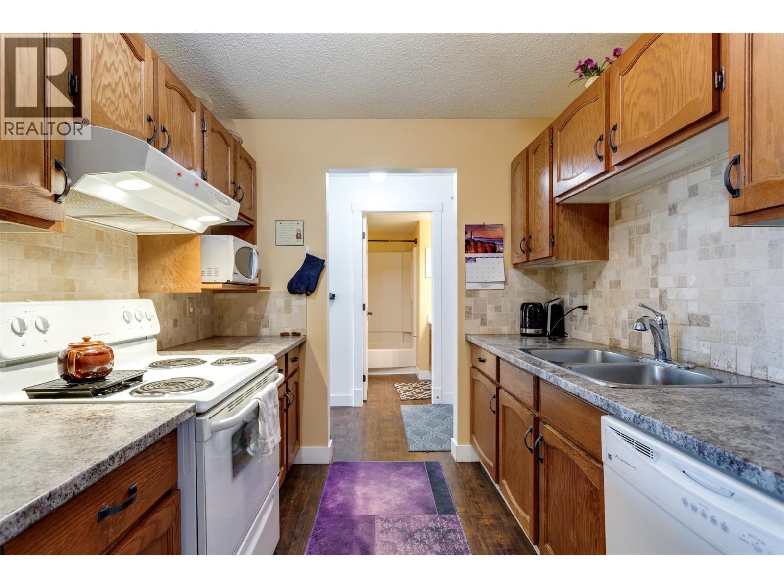 #206 1490B Gordon Drive - 5