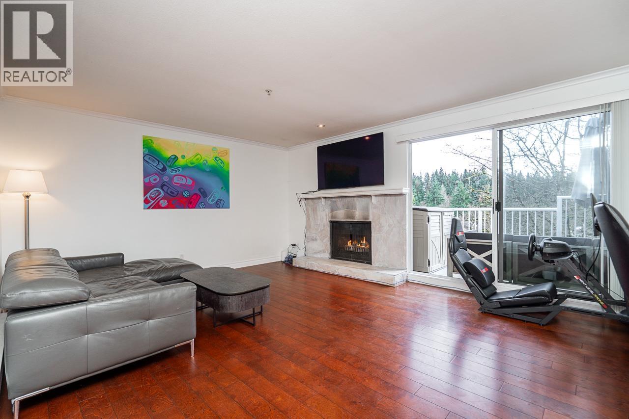 405 1000 BOWRON COURT, North Vancouver