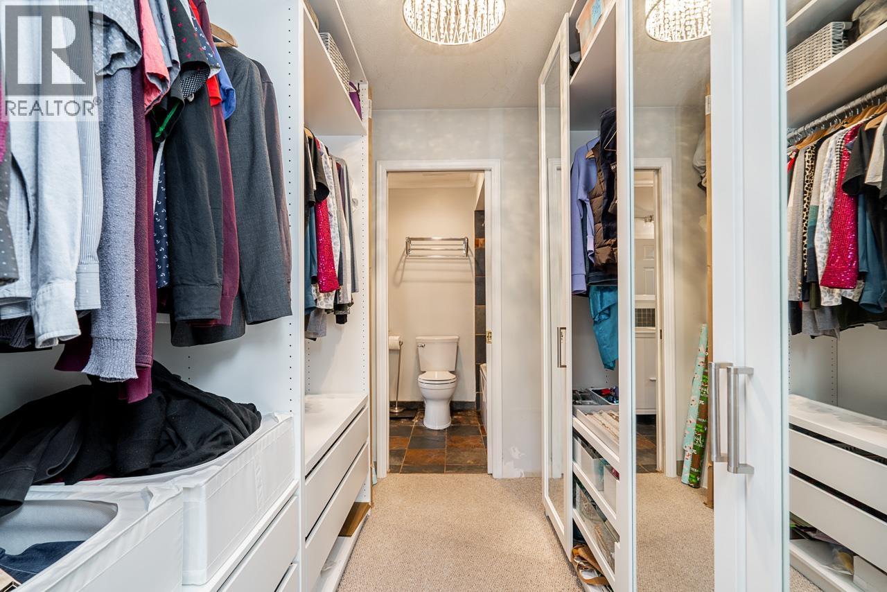 405 1000 BOWRON COURT, North Vancouver