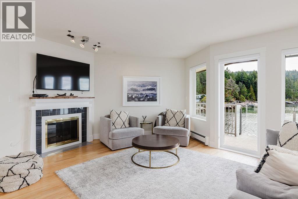 5620 MINTIE ROAD, Halfmoon Bay