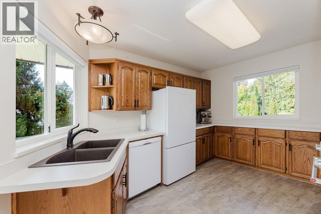 5620 MINTIE ROAD, Halfmoon Bay