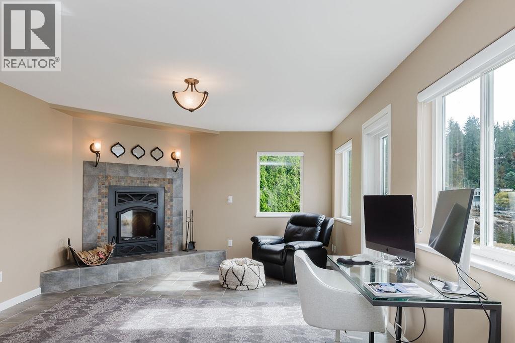 5620 MINTIE ROAD, Halfmoon Bay