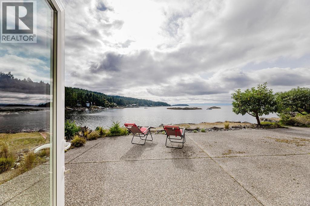 5620 MINTIE ROAD, Halfmoon Bay