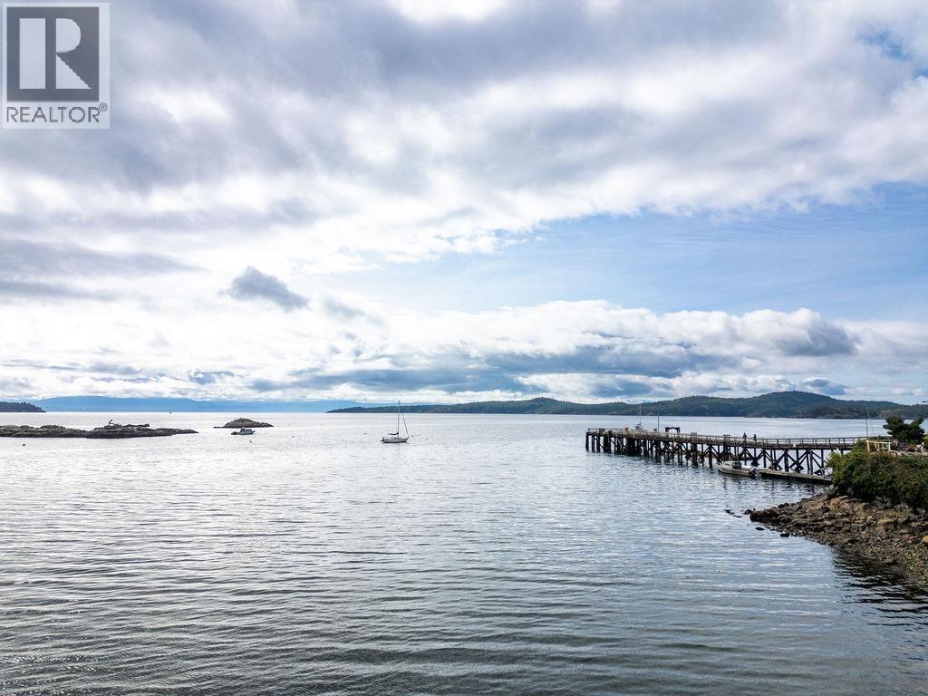 5620 MINTIE ROAD, Halfmoon Bay