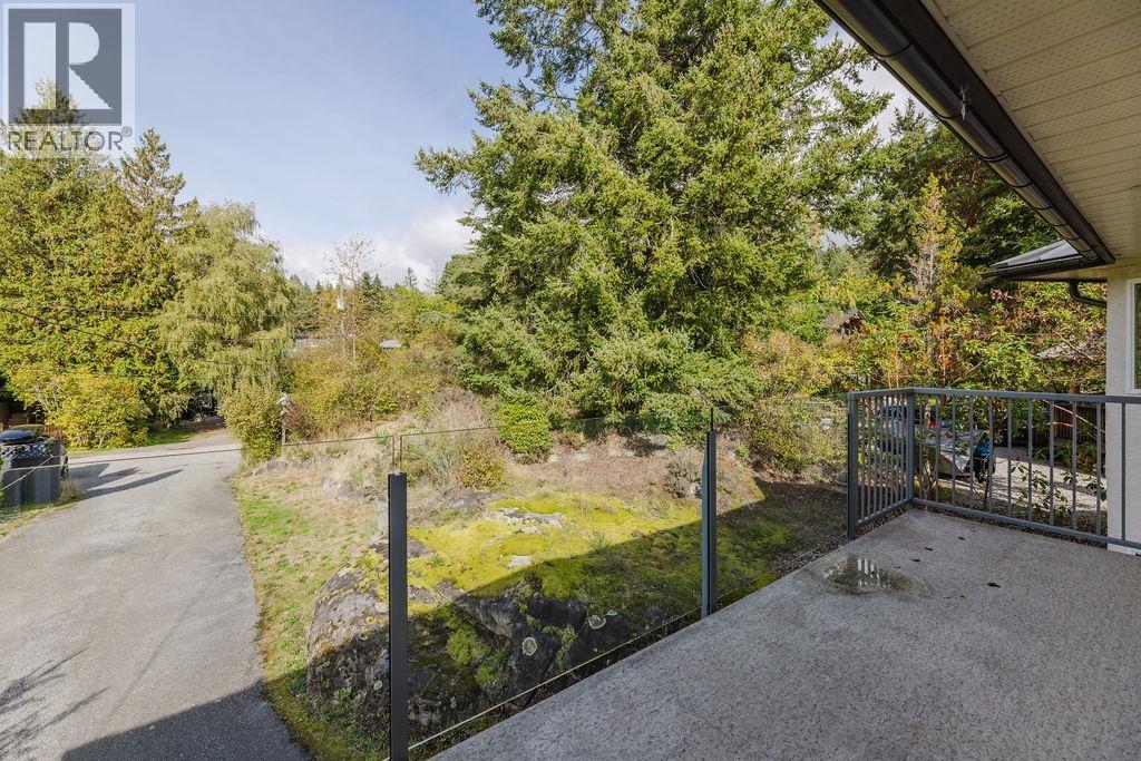 5620 MINTIE ROAD, Halfmoon Bay