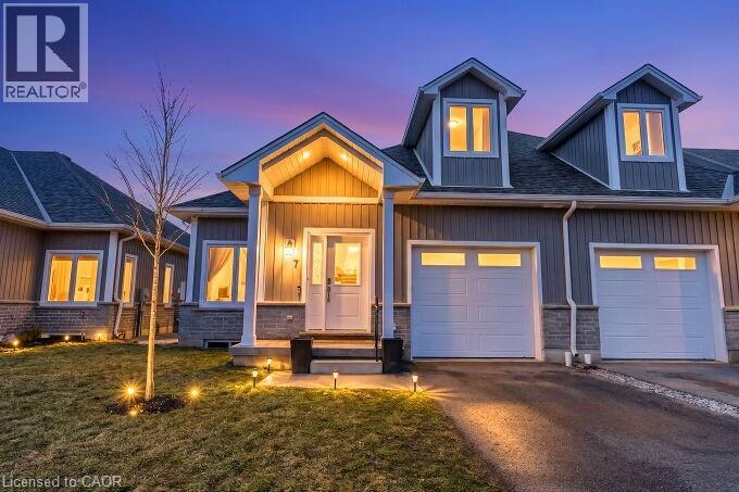 #7 744 NELSON Street W - 1