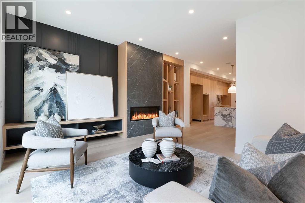 Single Family House for Sale in  Broadview Road NW Hillhurst Calgary 