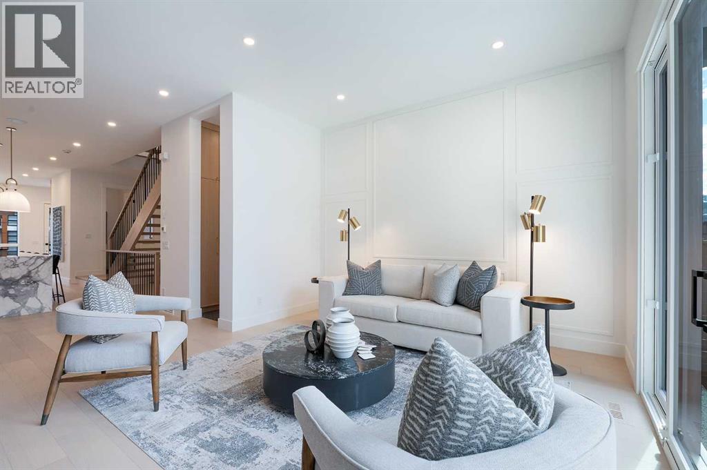 Single Family House for Sale in  Broadview Road NW Hillhurst Calgary 