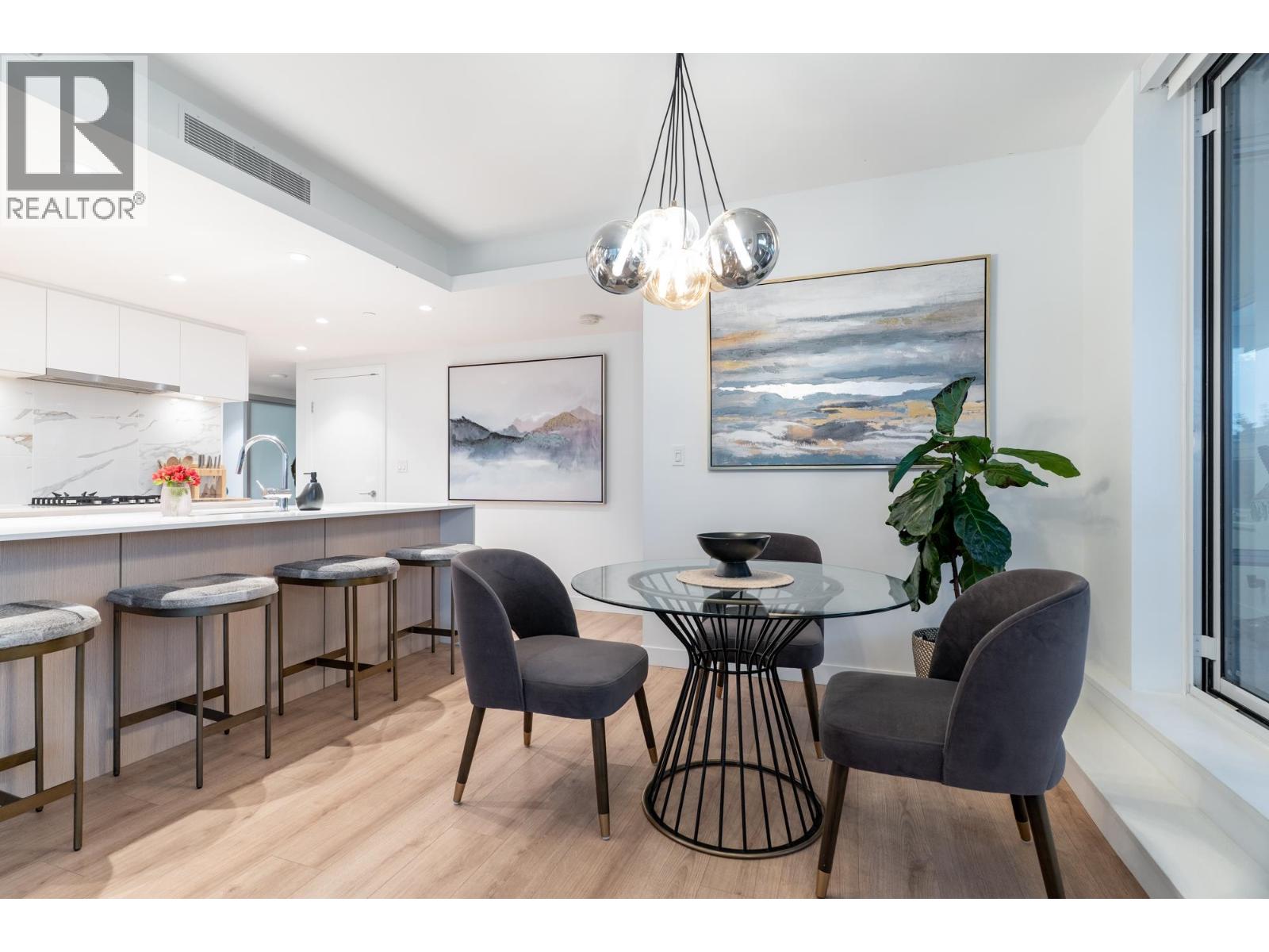 706 1500 FERN STREET, North Vancouver