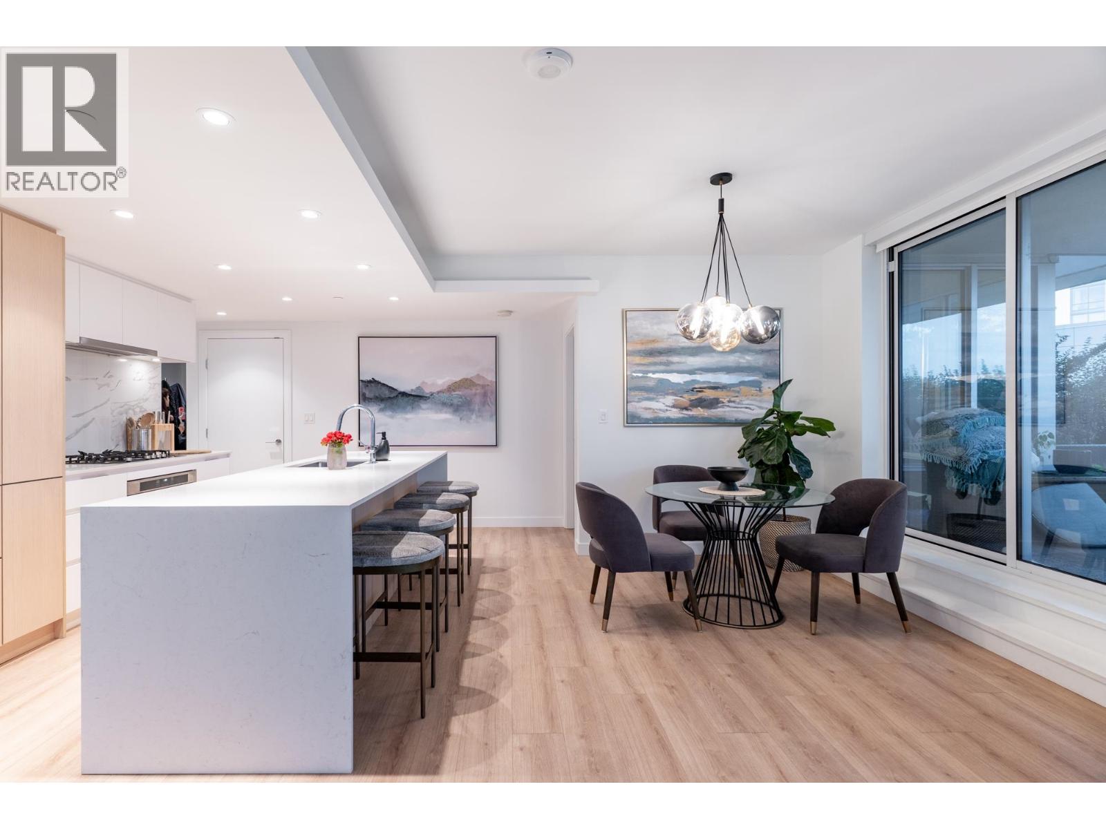 706 1500 FERN STREET, North Vancouver