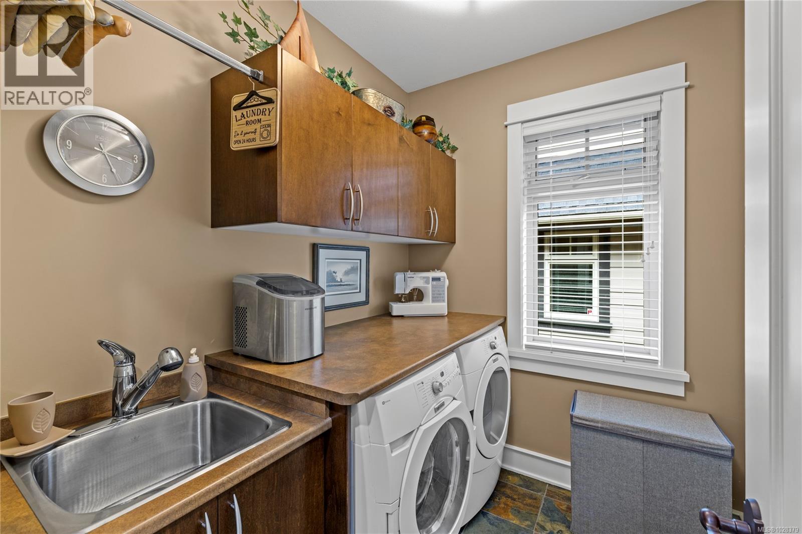 515 EAGLEWOOD CRT - 33