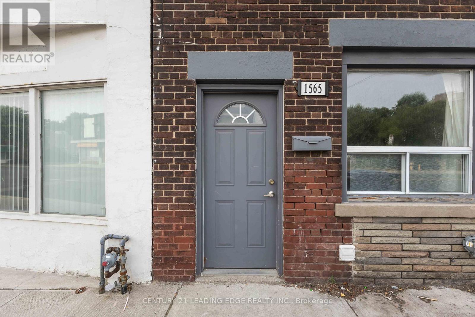 1563 KINGSTON ROAD - 4