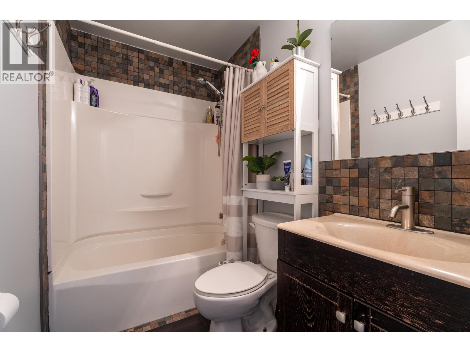 1228 GENEVIEVE CRESCENT - 10