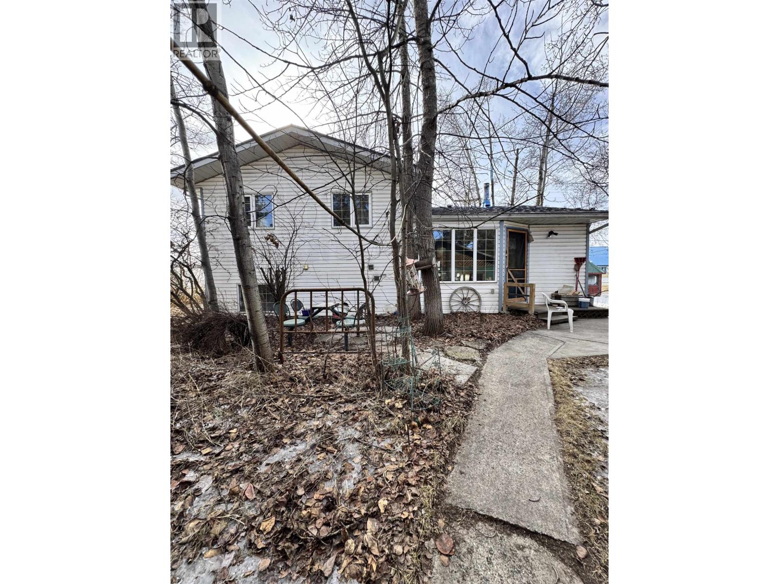 313 W STEWART STREET, Vanderhoof