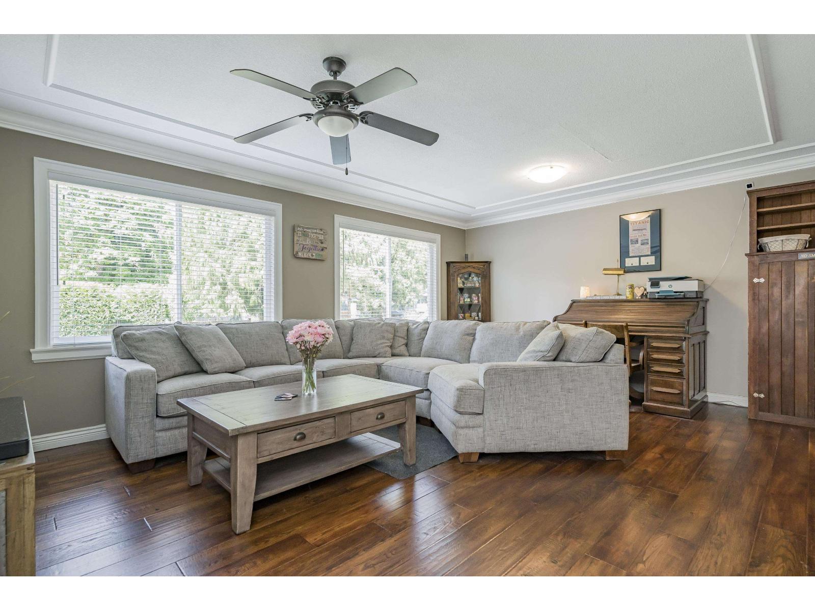 25035 10 AVENUE, Langley