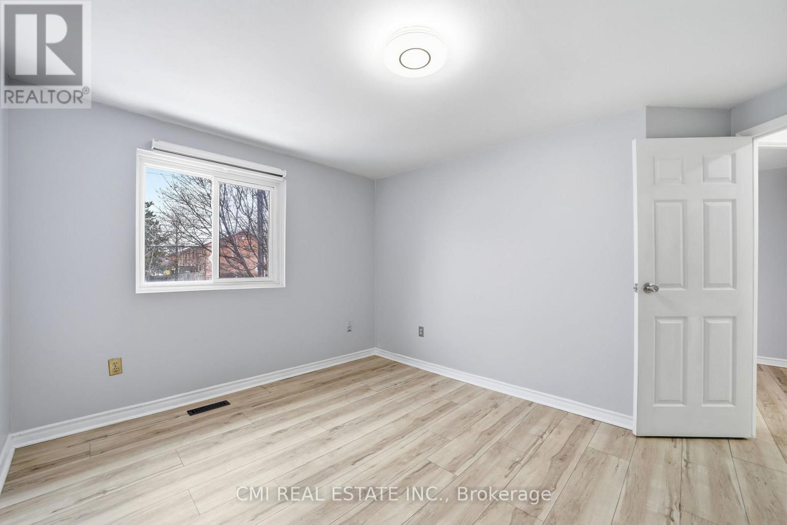 #116 1538 LANCASTER DRIVE - 29