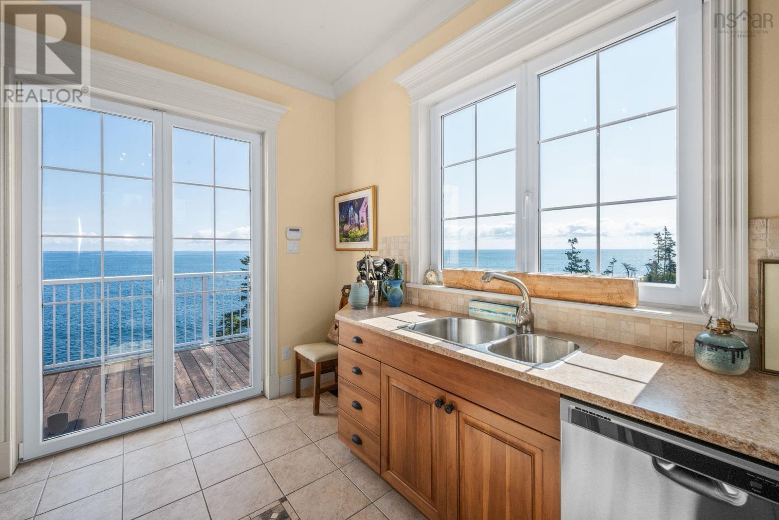 Property 14 of 48 of 73 Kestrel Court