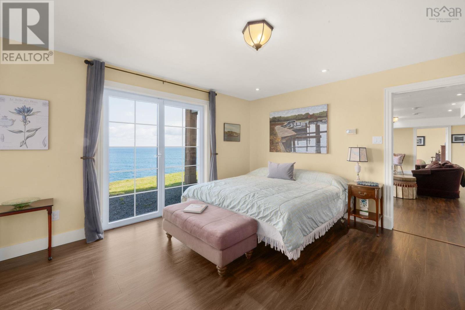 Property 35 of 48 of 73 Kestrel Court