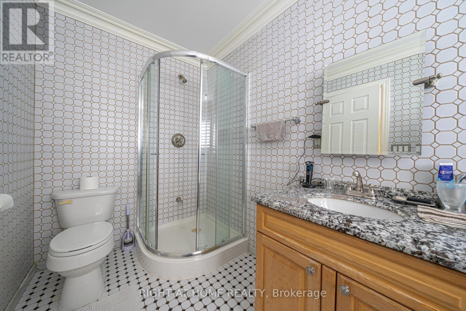 47 DAVOS ROAD - 26