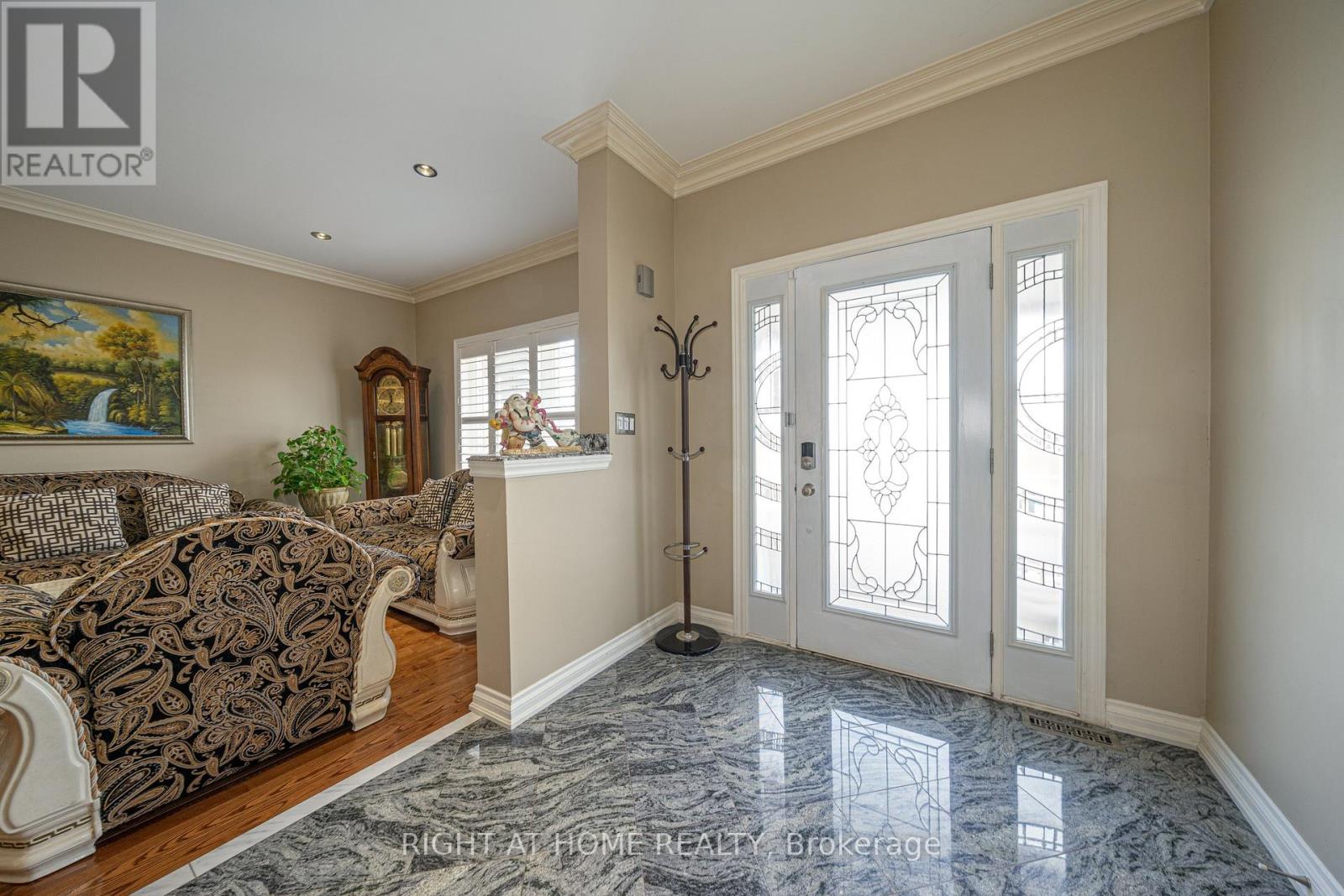 47 DAVOS ROAD - 6