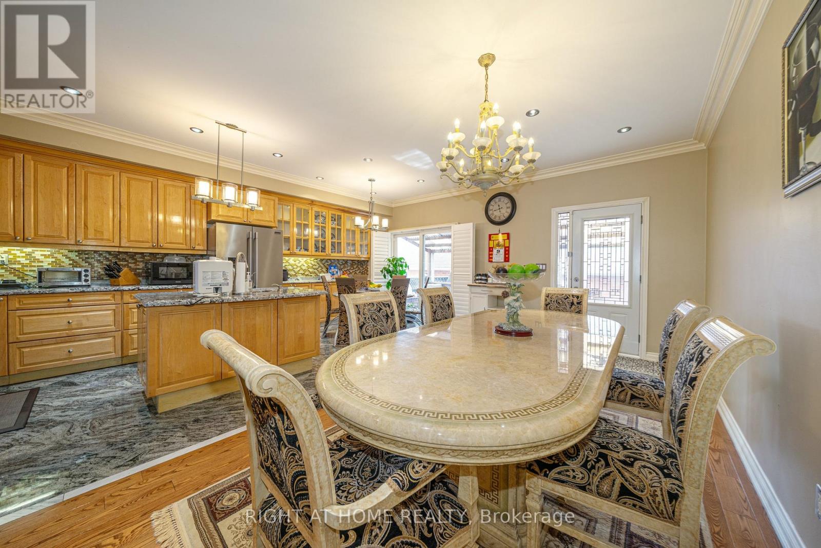 47 DAVOS ROAD - 20