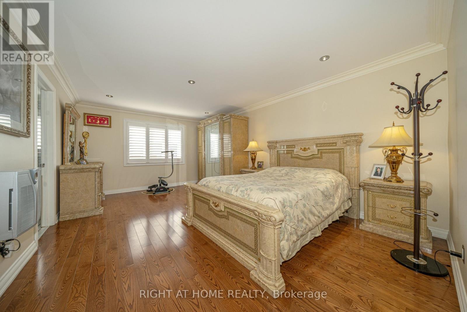 47 DAVOS ROAD - 22