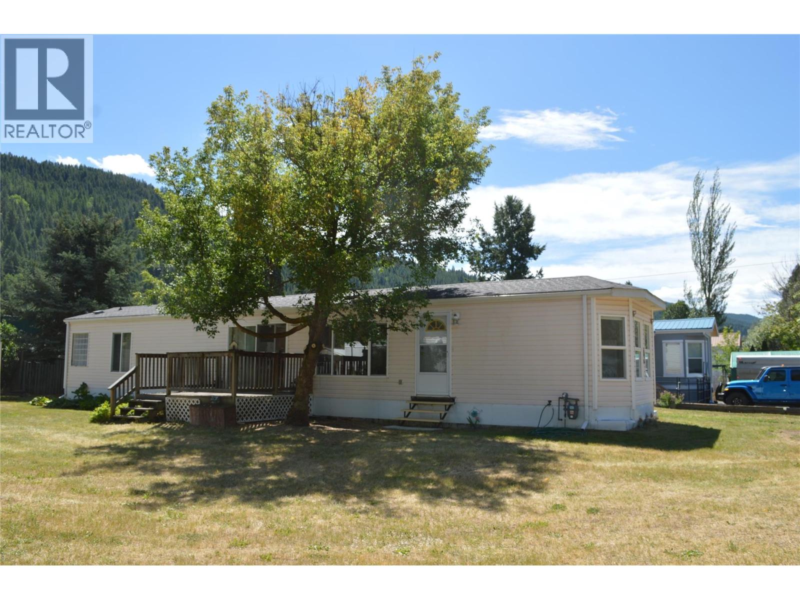 690 COPPER AVENUE N - Image 3