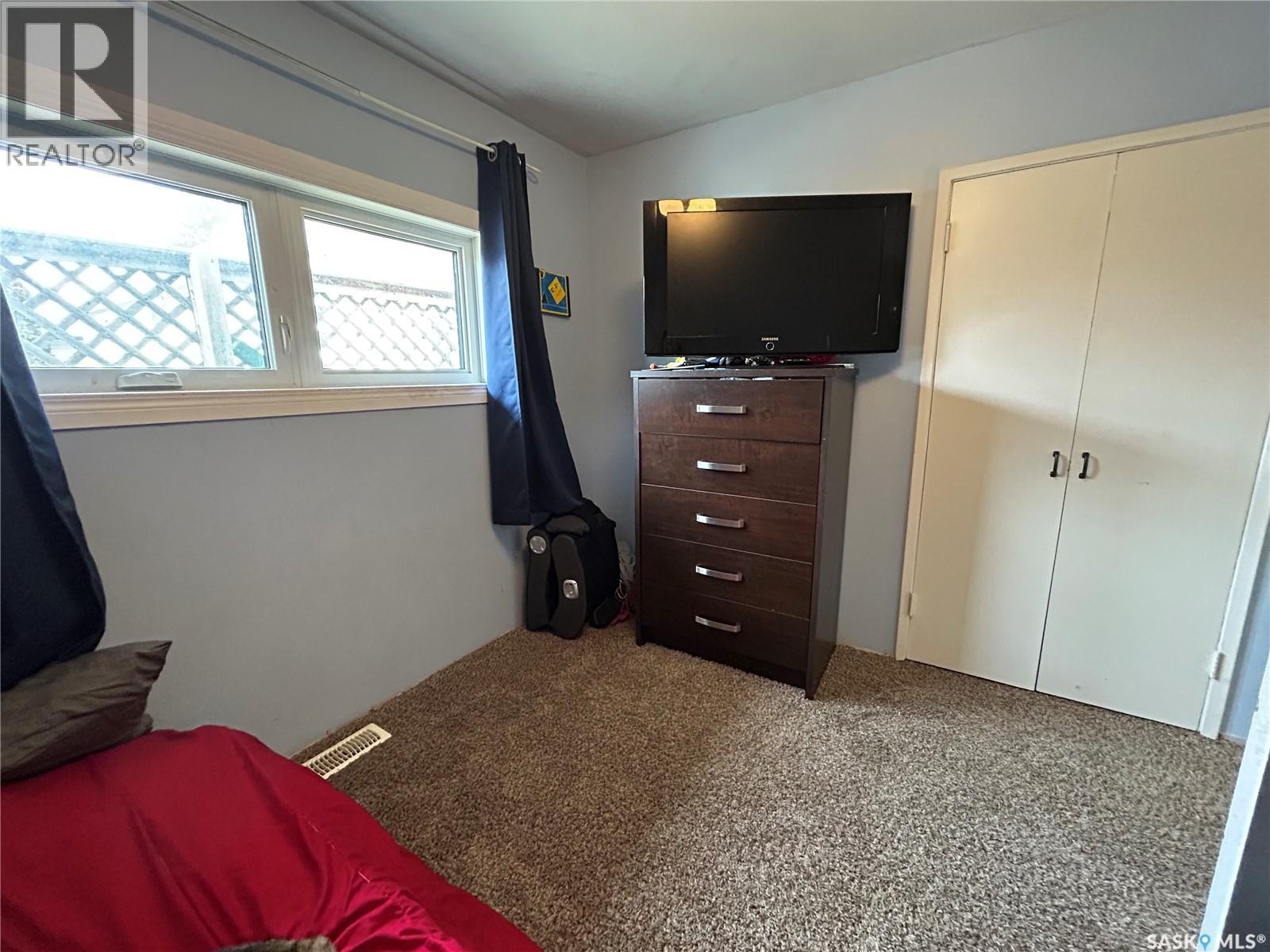 918 Albert STREET - 18