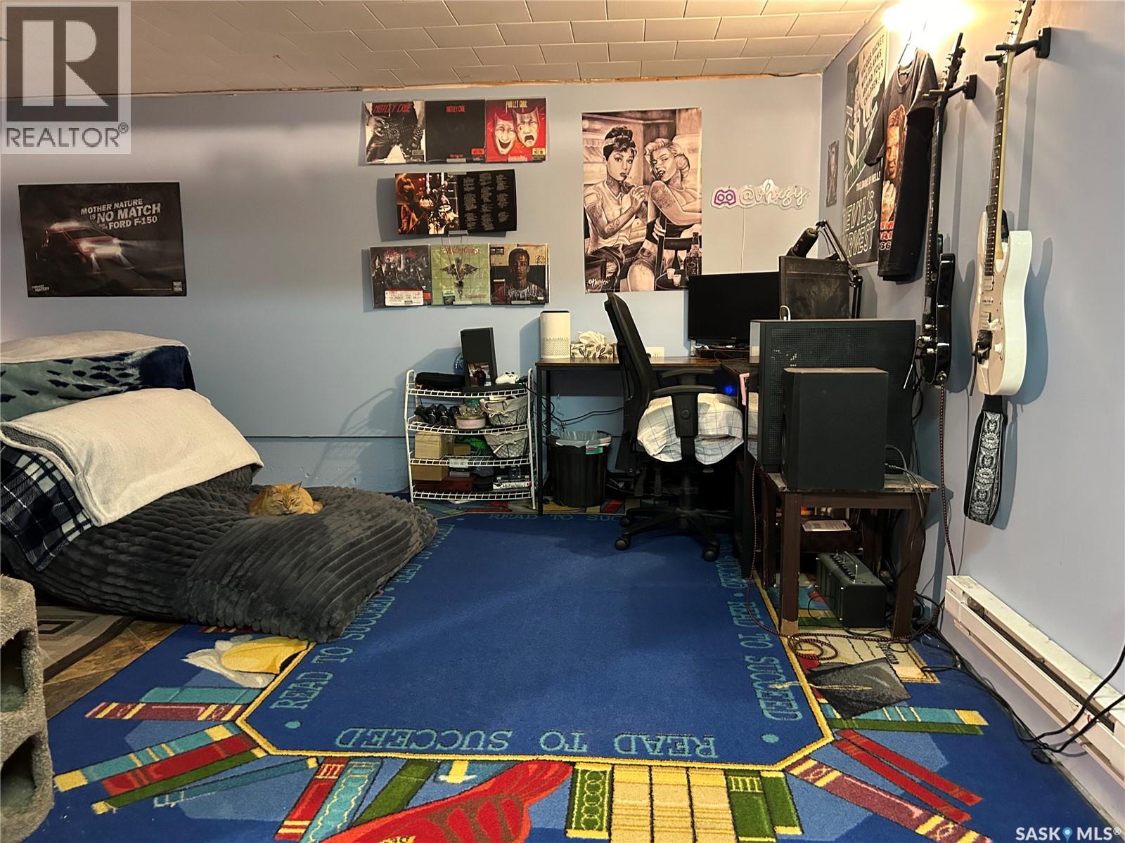 918 Albert STREET - 26