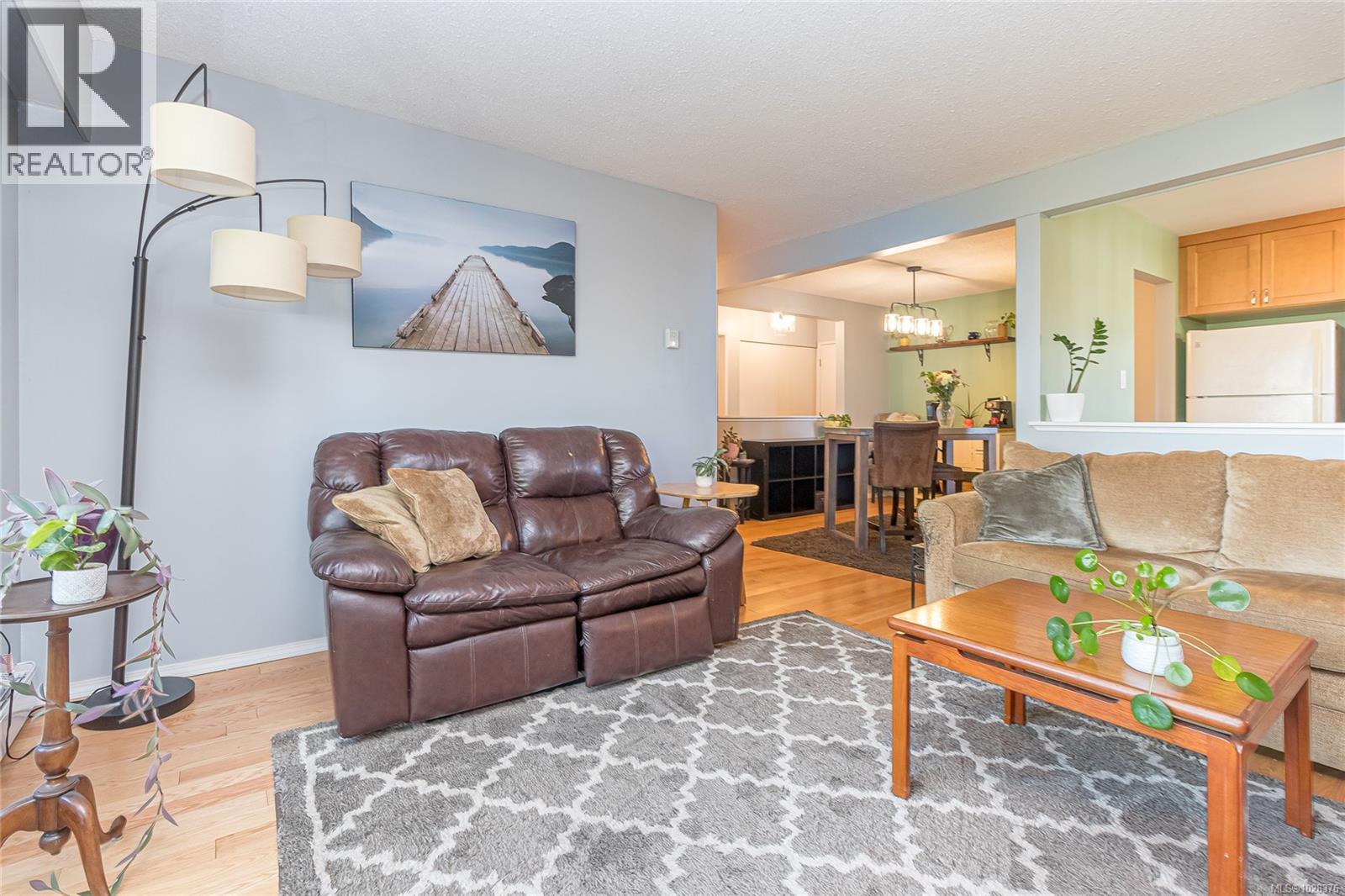 401 924 Cook Street, Victoria