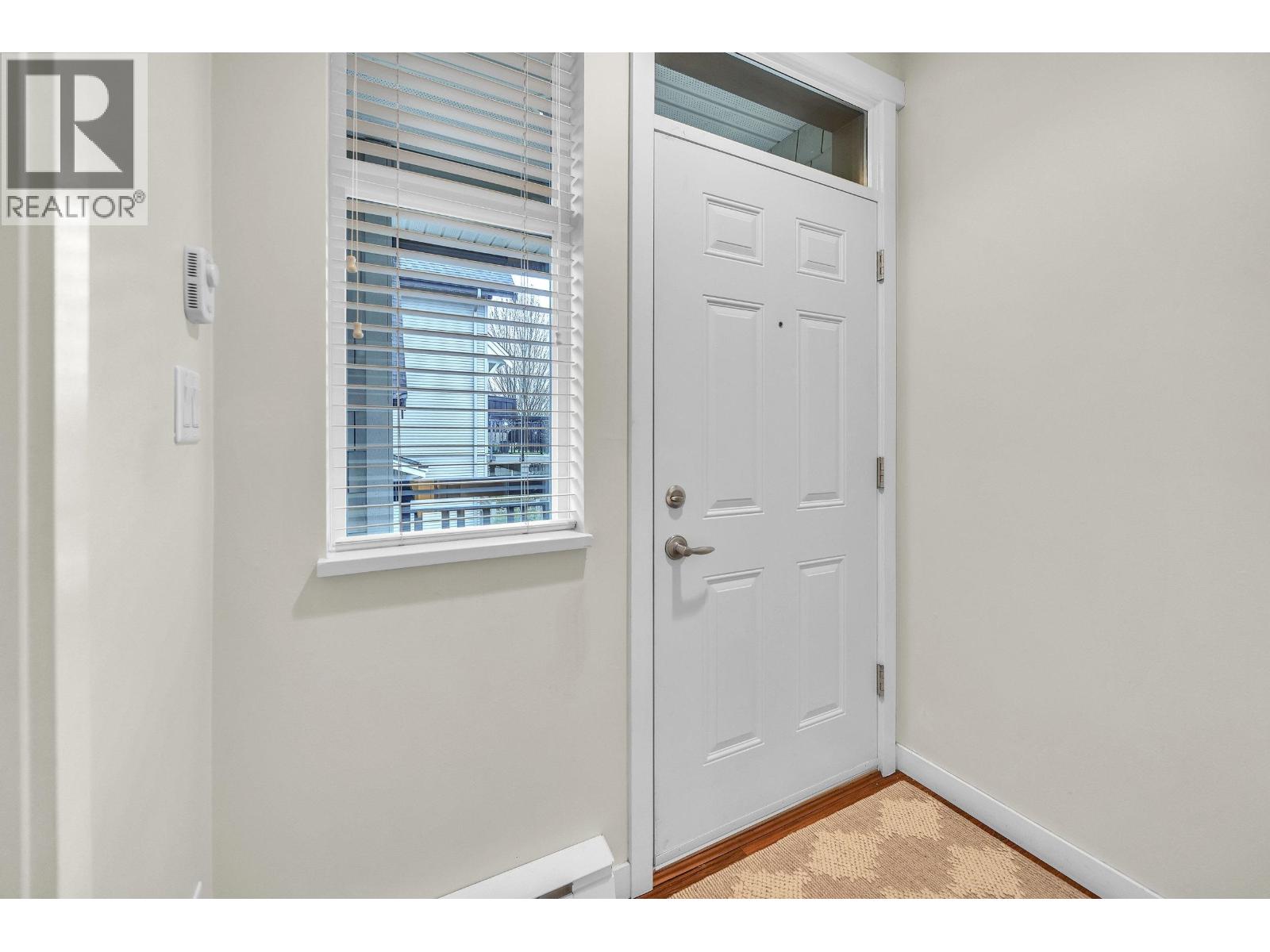 717 PREMIER STREET, North Vancouver