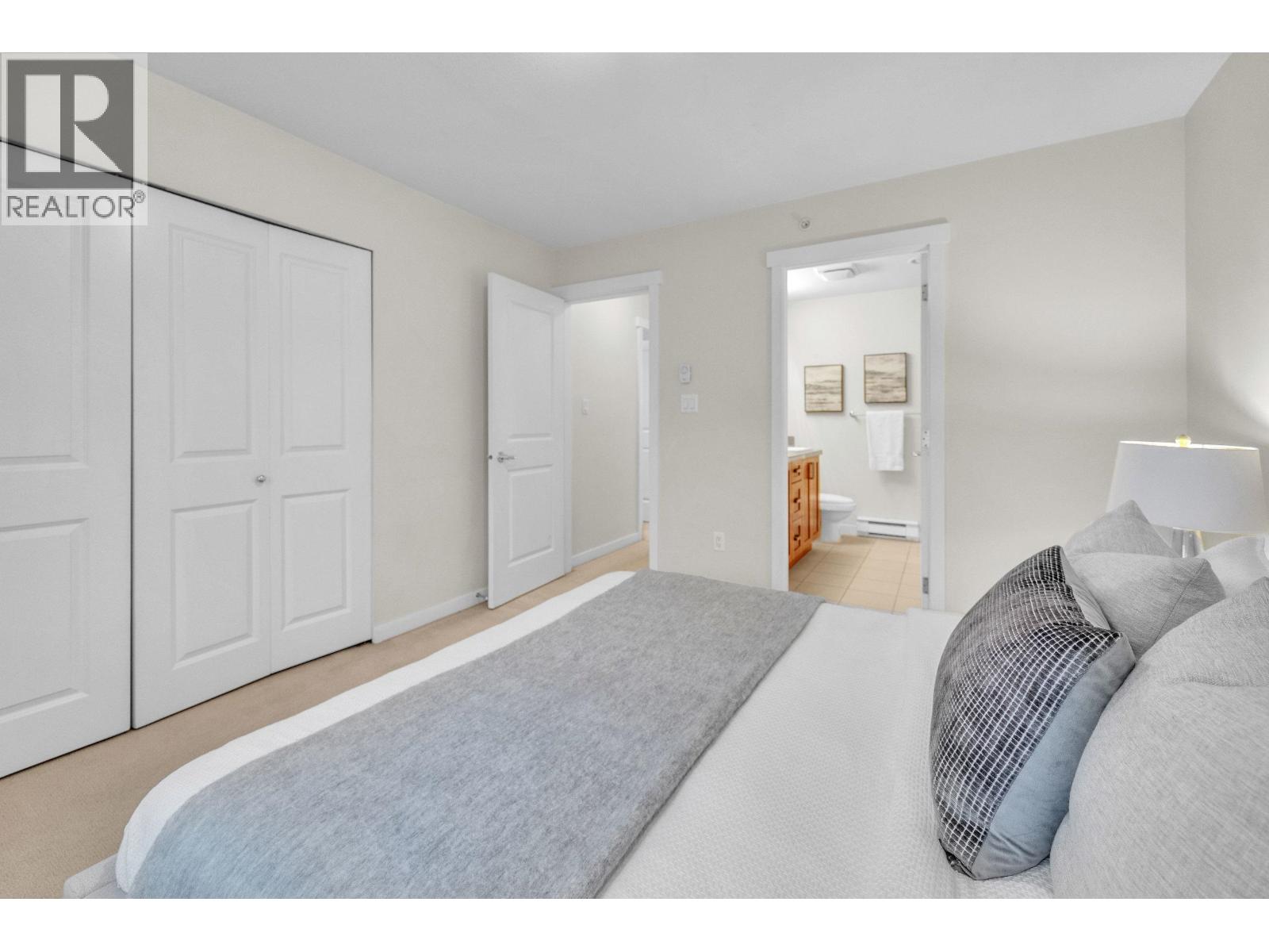 717 PREMIER STREET, North Vancouver