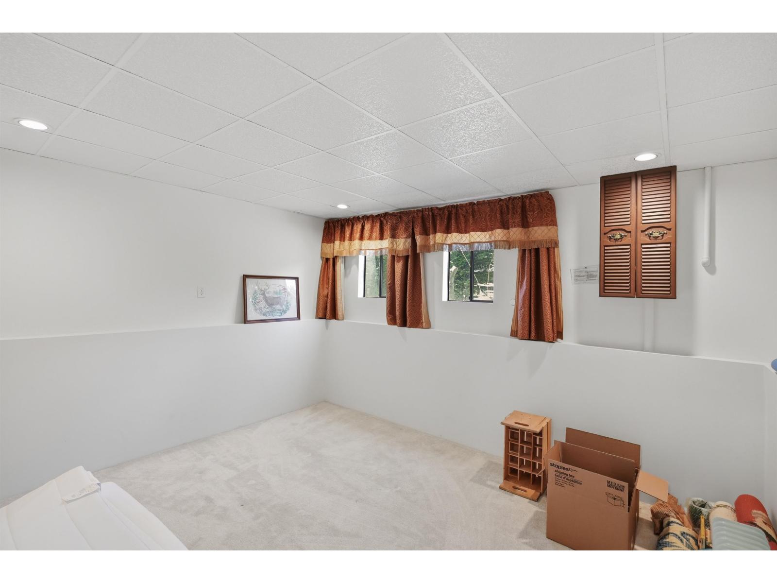 8841 DELMONTE Crescent, Delta