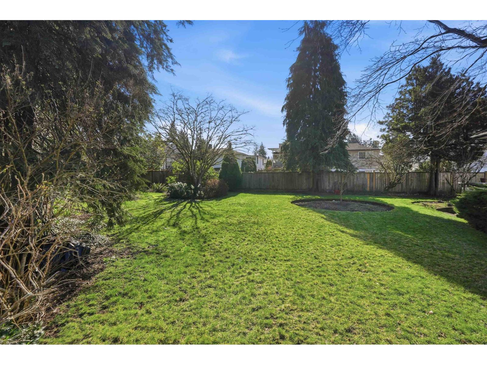 8841 DELMONTE Crescent, Delta