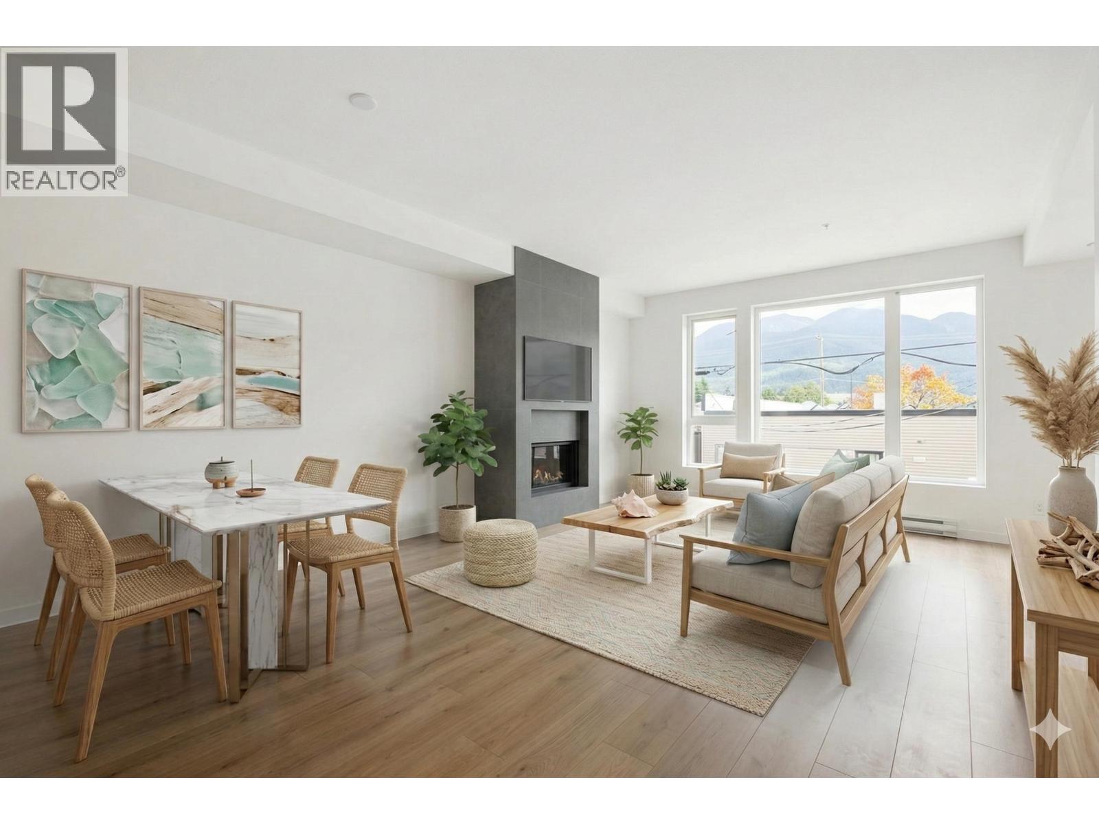 201 38165 CLEVELAND AVENUE, Squamish