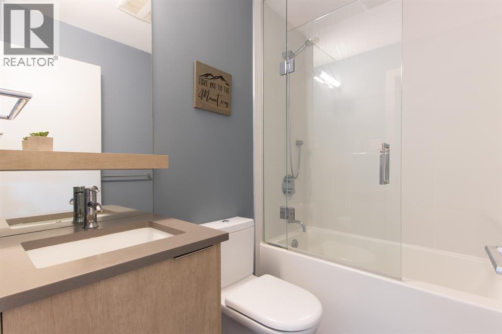 201 38165 CLEVELAND AVENUE, Squamish