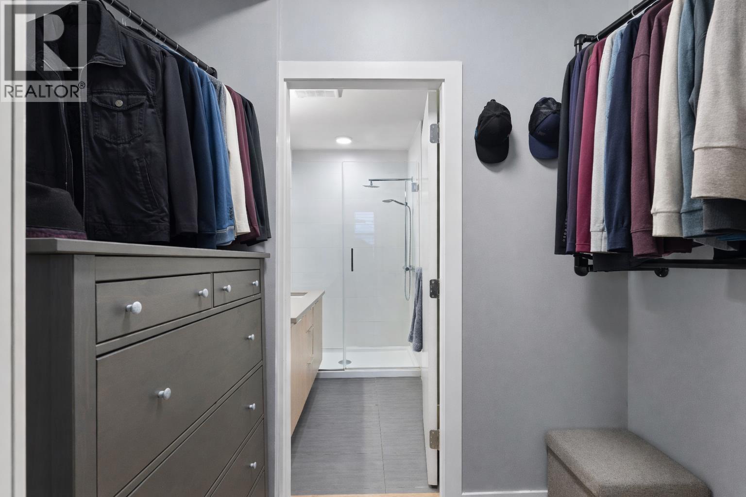 201 38165 CLEVELAND AVENUE, Squamish