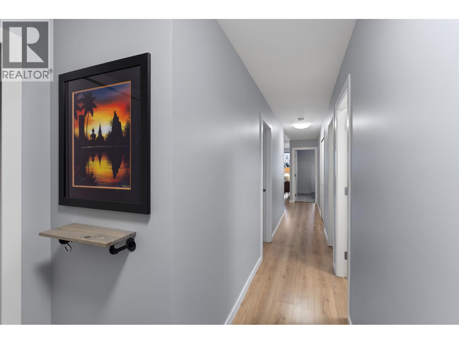 201 38165 CLEVELAND AVENUE, Squamish