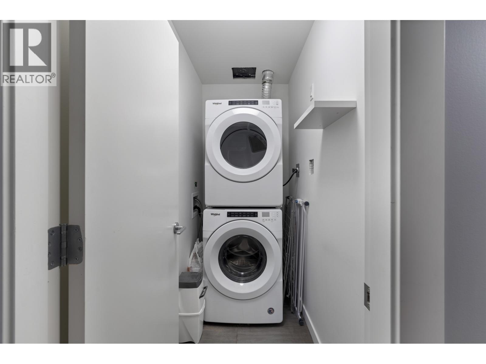 201 38165 CLEVELAND AVENUE, Squamish