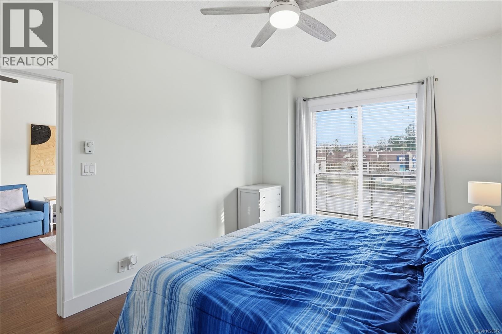 #305 194 Beachside Dr - 18
