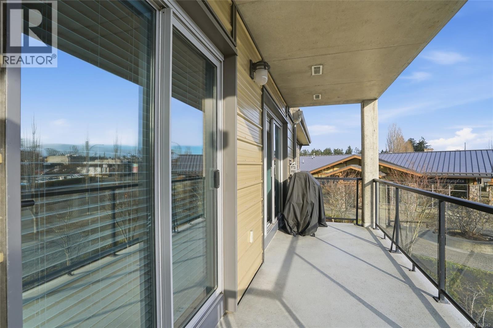 #305 194 Beachside Dr - 23