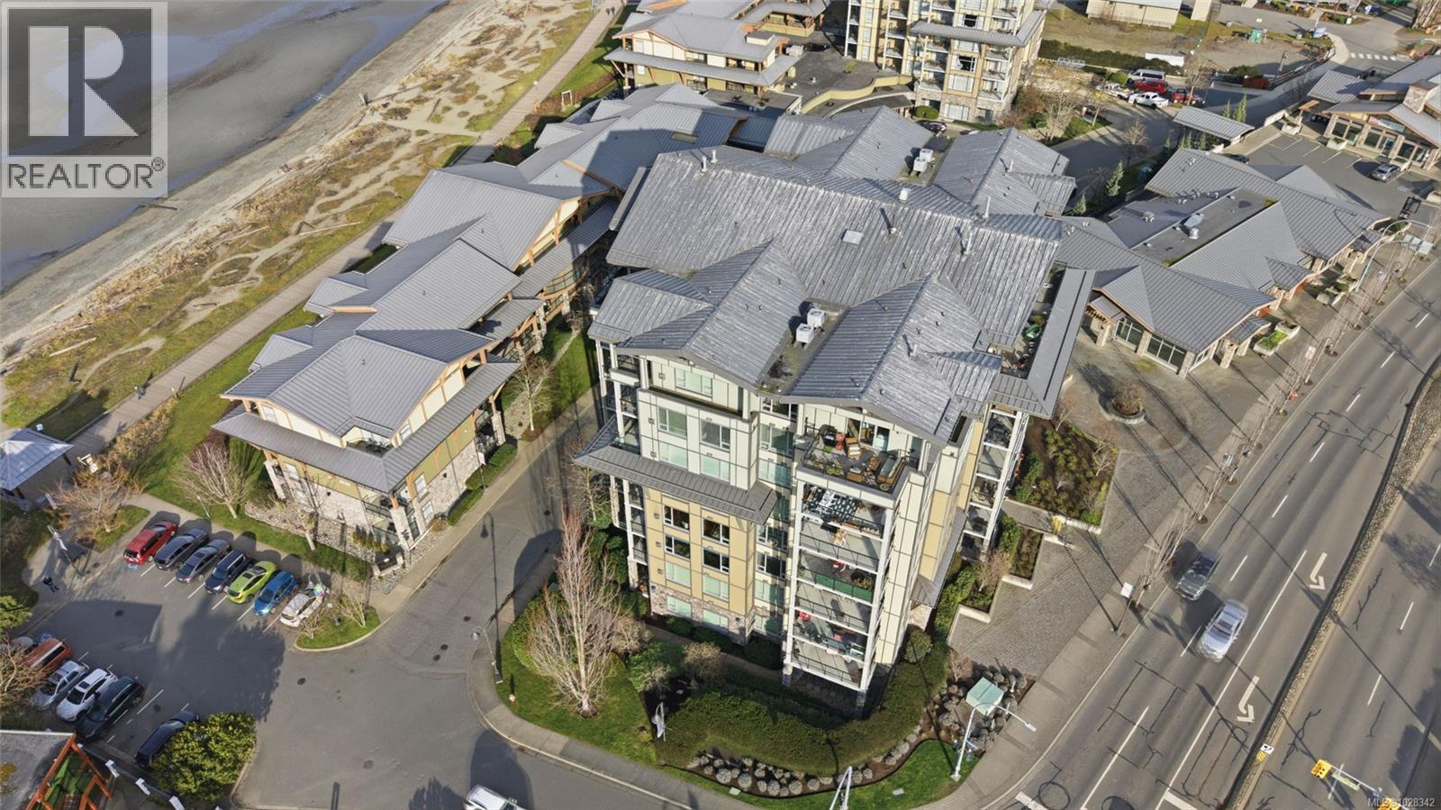 305 194 Beachside Dr, Parksville