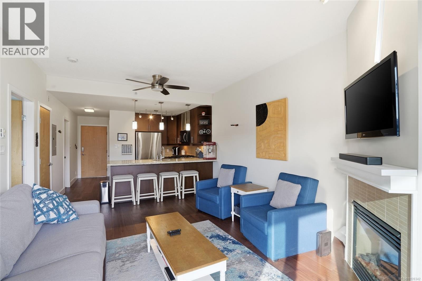 #305 194 Beachside Dr - 9
