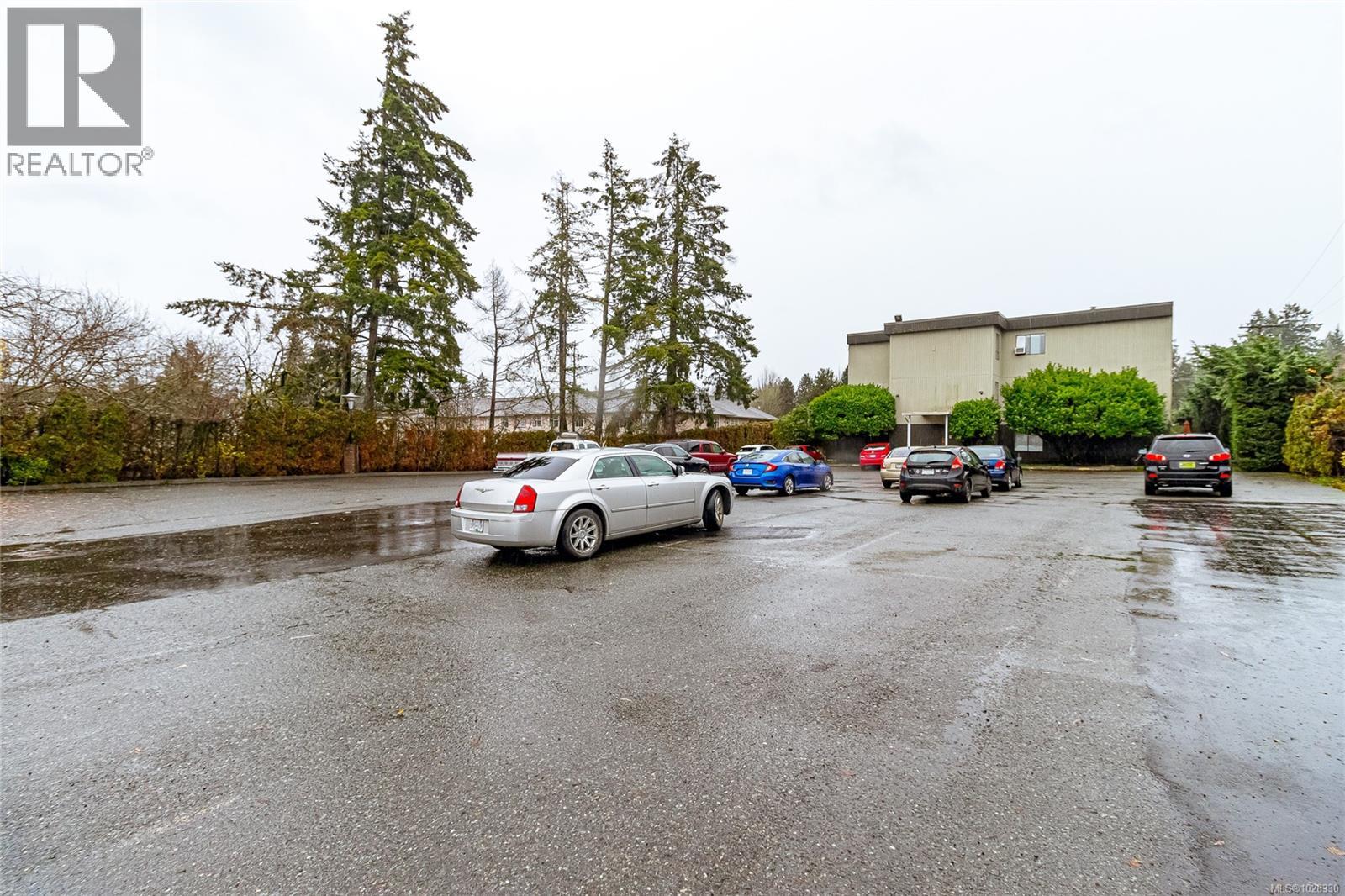 #301 3251 Cowichan Lake Rd - 30