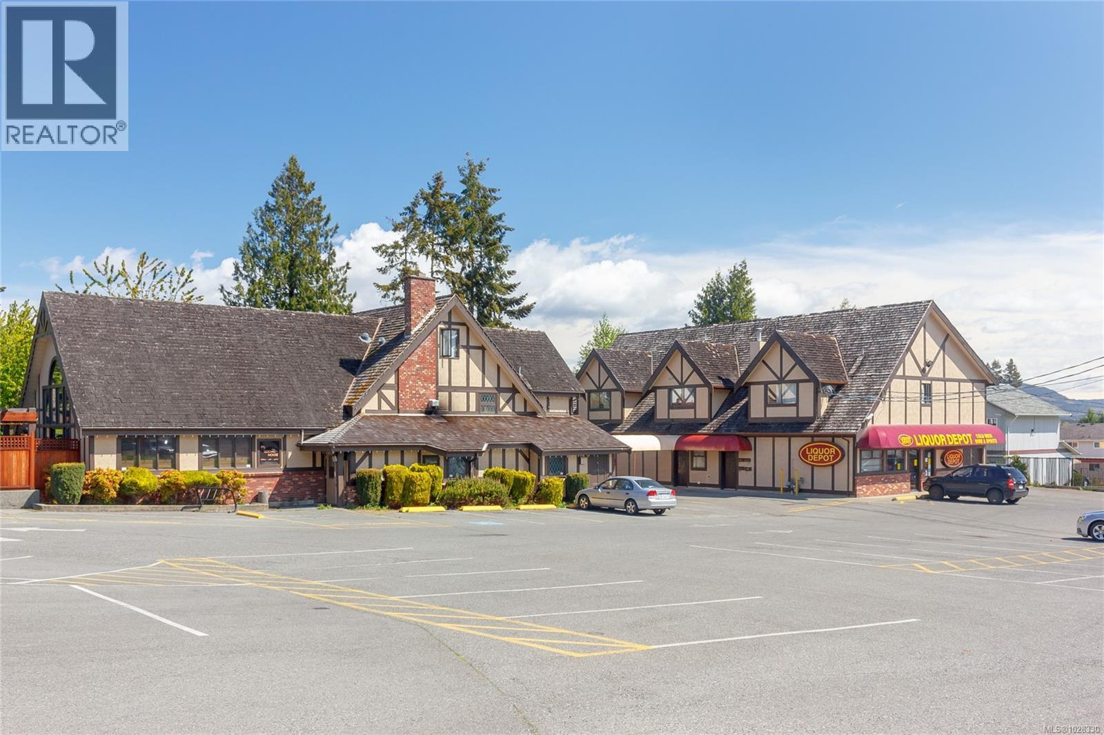 #301 3251 COWICHAN LAKE RD - 34