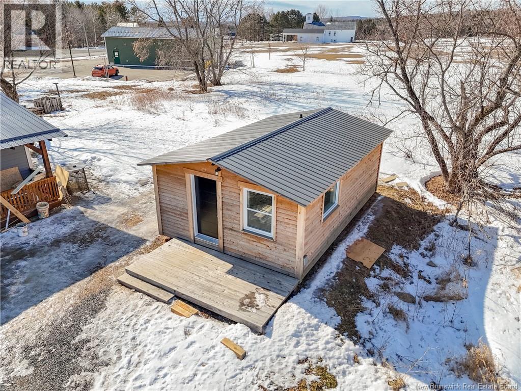 15 Jones Forks Road - 6