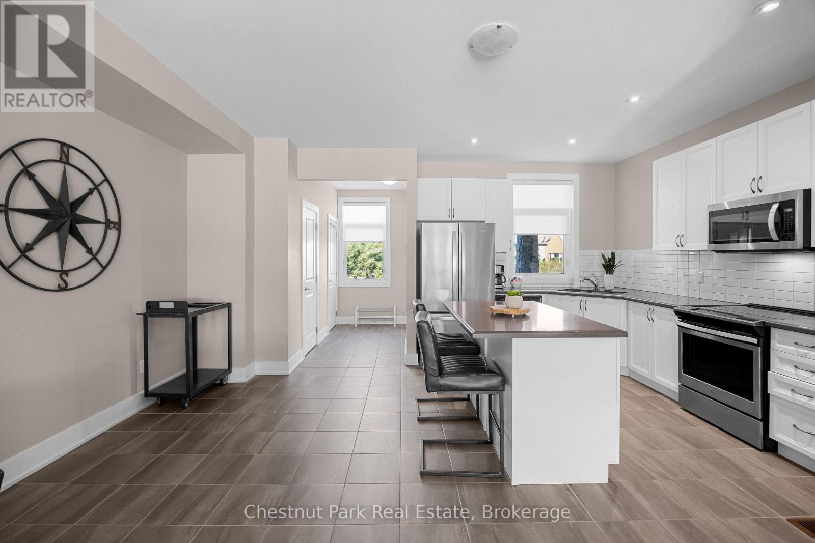 45 ROCKMOUNT CRESCENT - 12