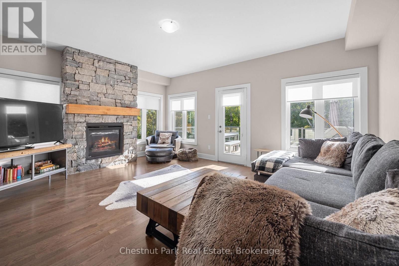 45 ROCKMOUNT CRESCENT - 14