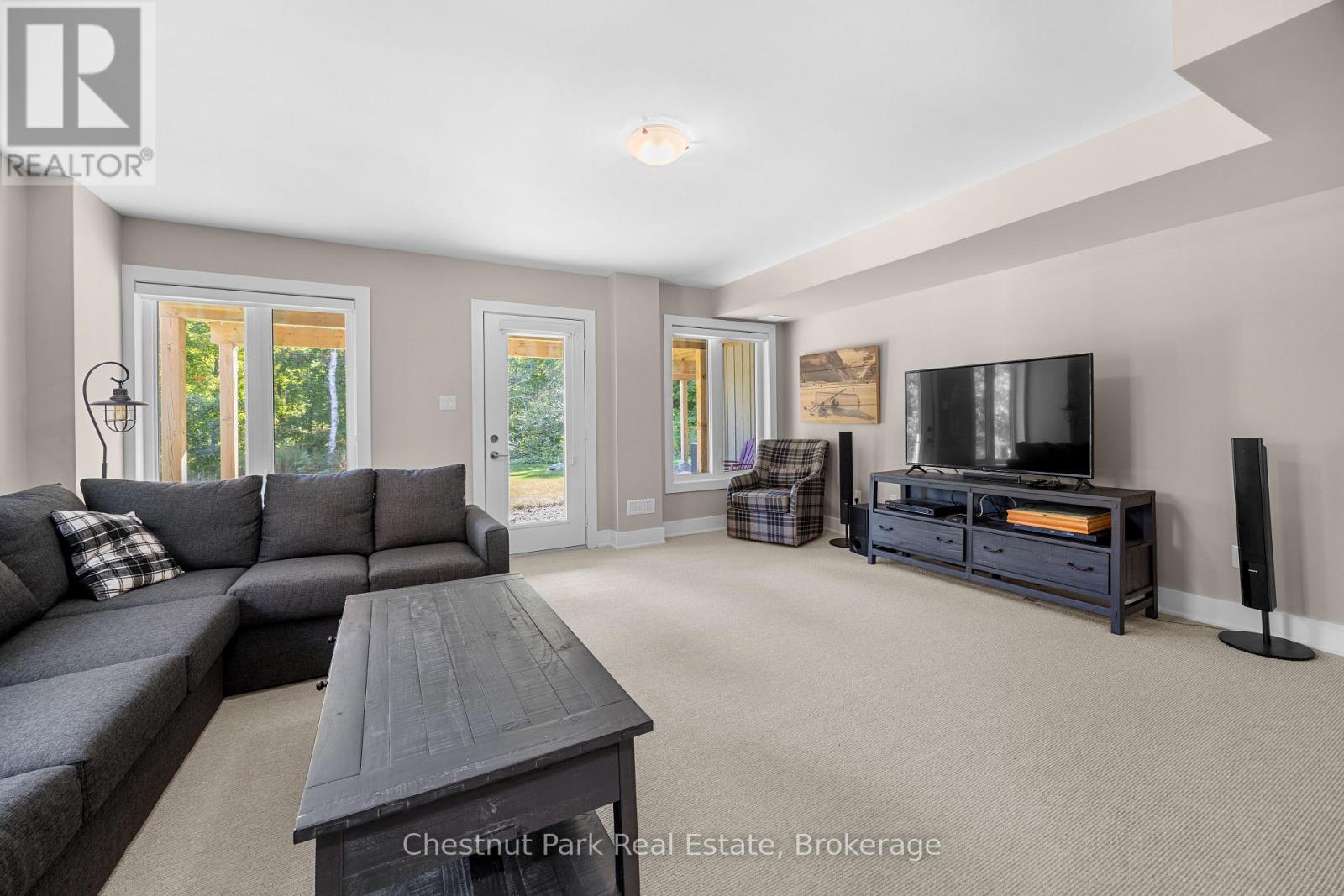 45 ROCKMOUNT CRESCENT - 27