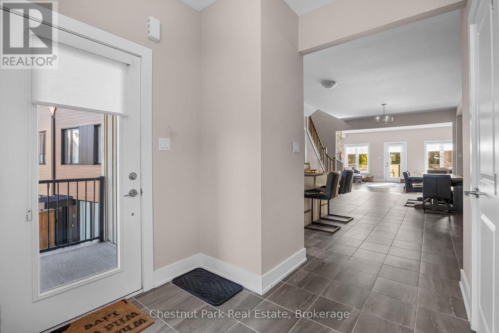 45 ROCKMOUNT CRESCENT - 6